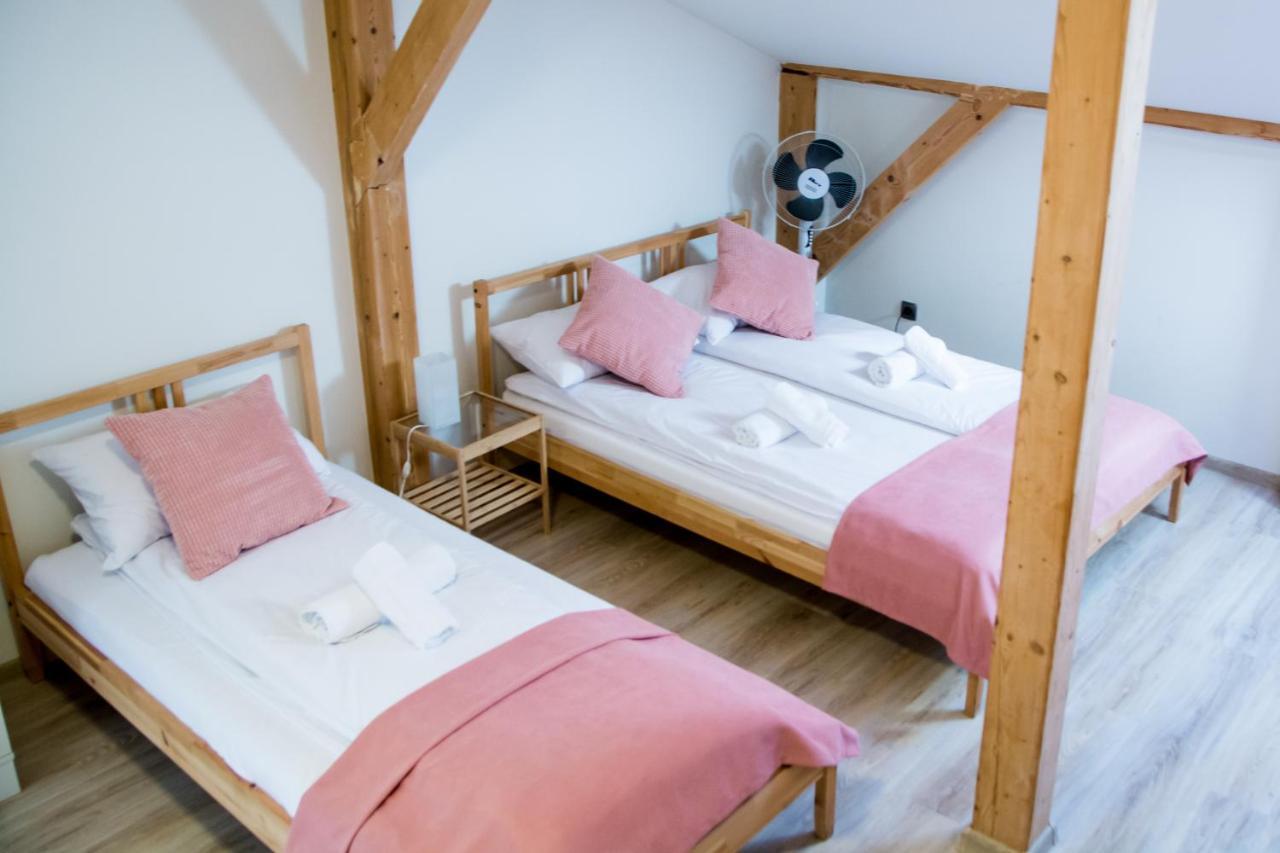Harmony Hostel Zator Eksteriør bilde